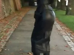 Osiodłałem konia i zacząłem sex za darmo do oglądania skakać jak koń.