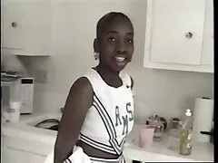 Student ze Szwecji zamówił jej tyłek lizały i ostry sex darmowy całowali w anal